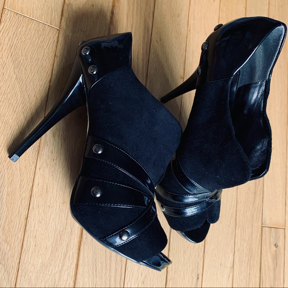 Guess Black Suede Shooties